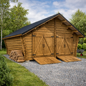 Log barn with cracked wall 20 m2