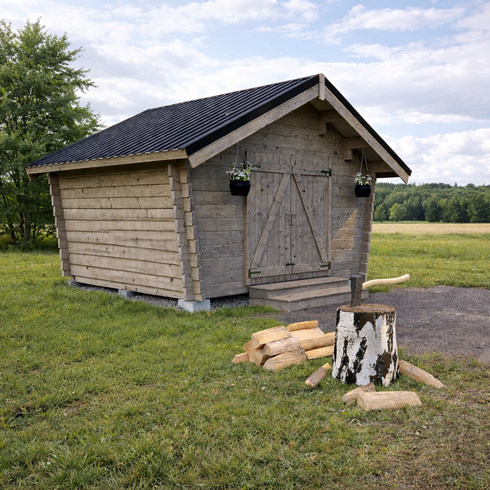 Log barn with solid wall 10 m2